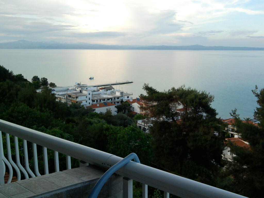 Drenos Rooms View Kallithea  Oda fotoğraf